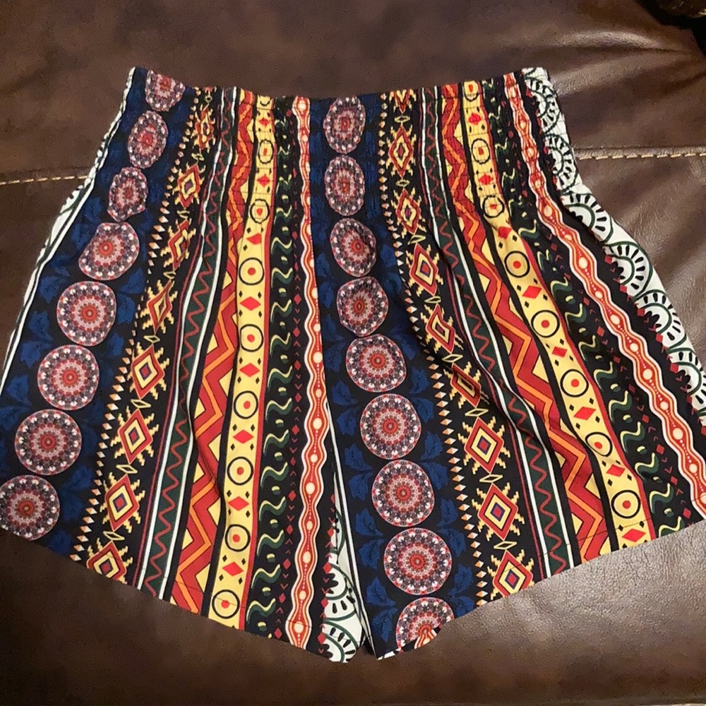 SHEIN Patterned xs shorts